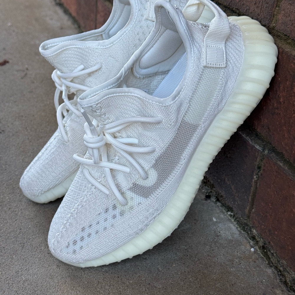 adidas Yeezy Boost 350 V2